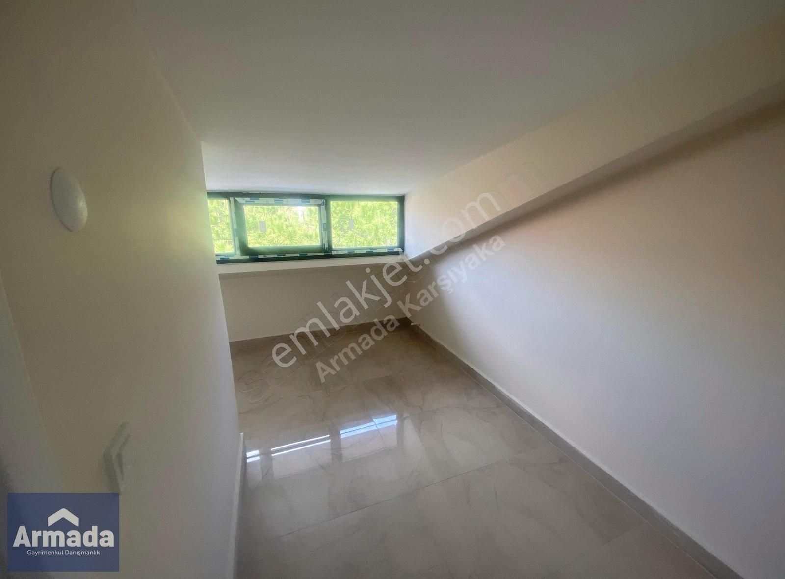 Dikili' De Denize Ve Merkeze Yakın Satılık 4+1 Villa