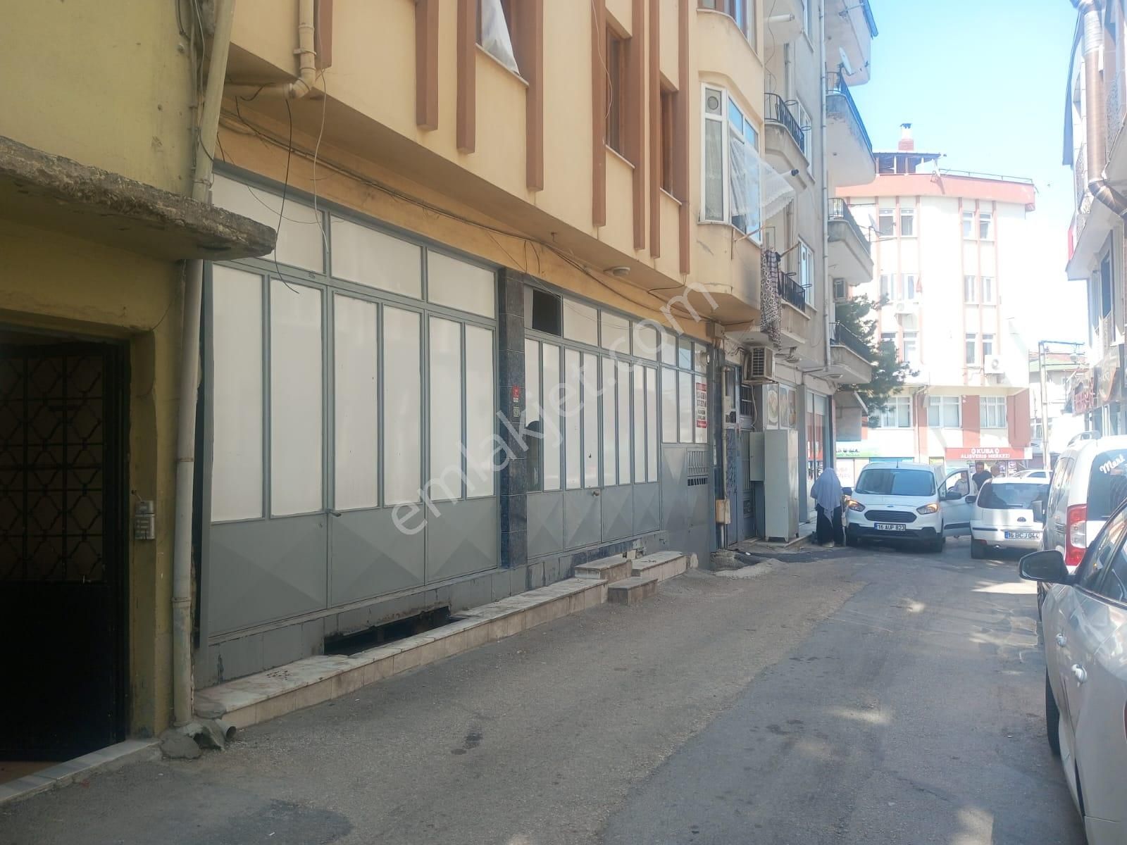 Asker Emlak'tan Konak Mah Kiralık 100m2 Dükkan