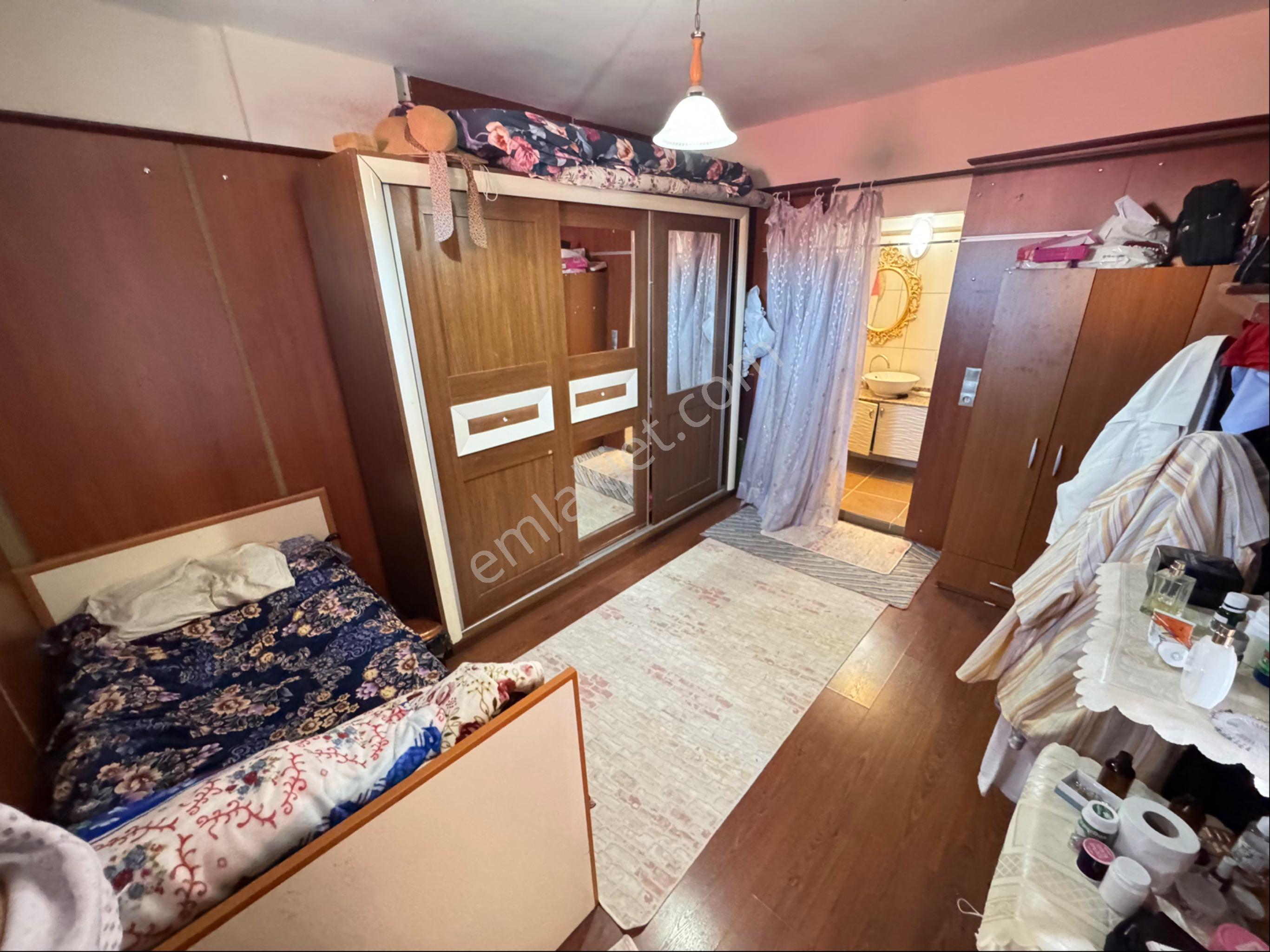 Furkan Emlaktan Çiftlik Mh 5+1 300m2 3.kat Asansörlü Caddeye Cephe Krediye Uygun Fırsat Daire - Görsel 11