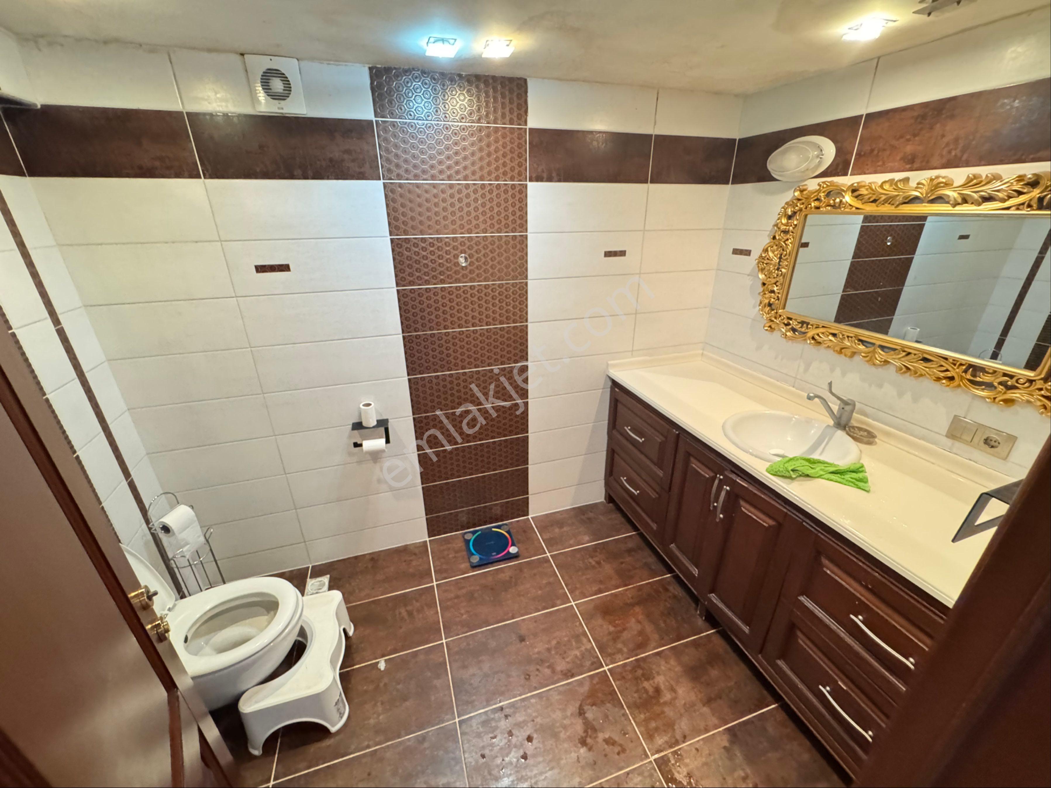 Furkan Emlaktan Çiftlik Mh 5+1 300m2 3.kat Asansörlü Caddeye Cephe Krediye Uygun Fırsat Daire - Görsel 10
