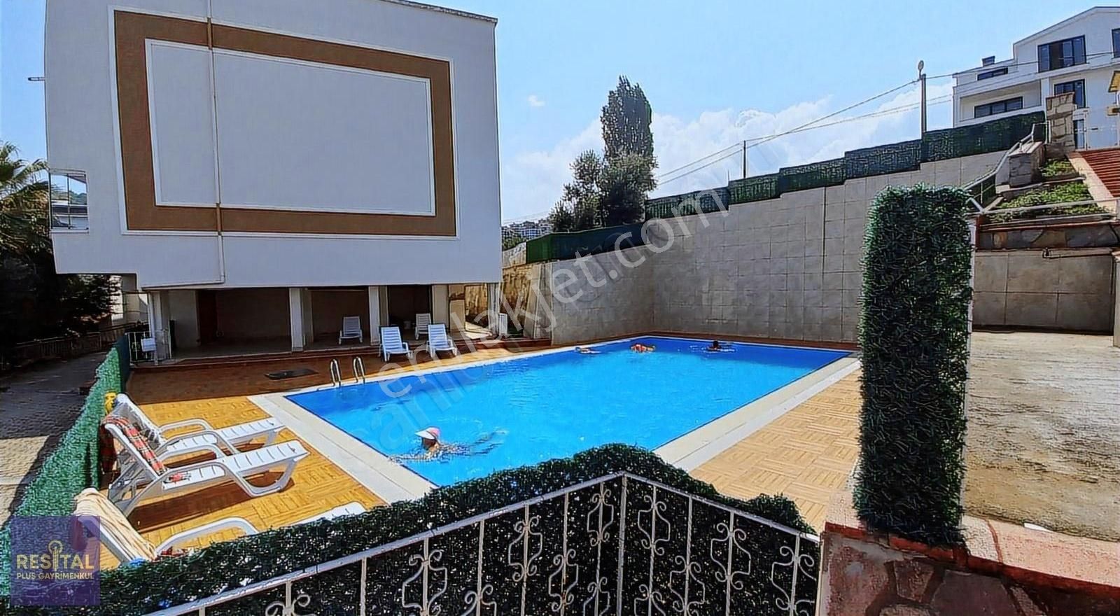 Mudanya Güzelyalı Burgaz Altınkum Sitesi Havuzlu Satılık 2+1
