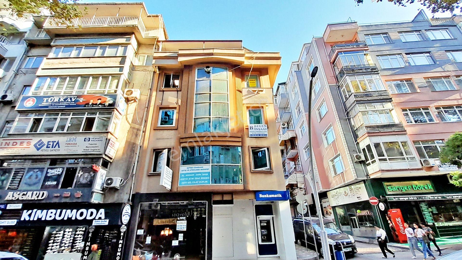 Eskidjiden İzmit Merkez İnönü Caddesinde Yeni Yapı Kombili Ofis