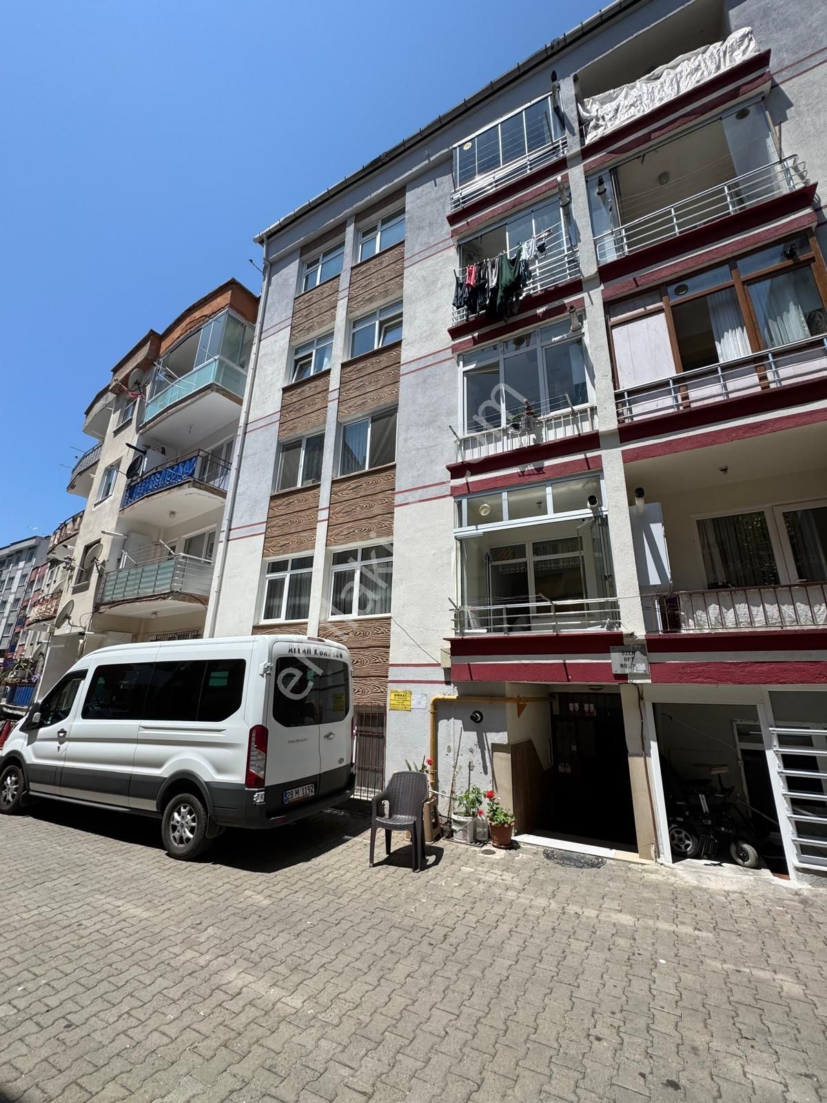 Hacımiktat'da Giriş Kat Satılık 2+1 Daire
