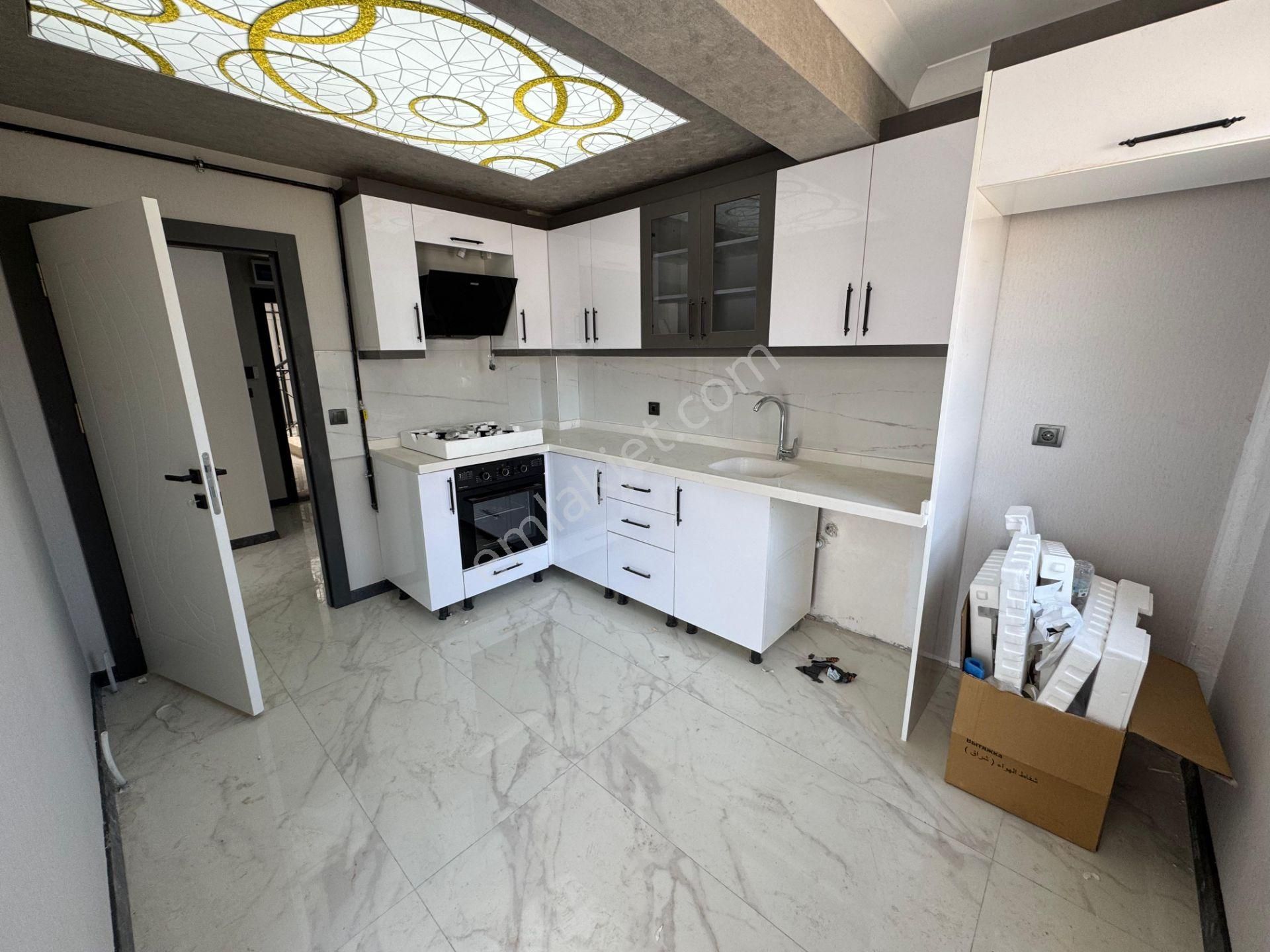 Evim Emlak'tan F.çakmak'ta Yüksek Giriş *çift Banyo+çift Balkon*