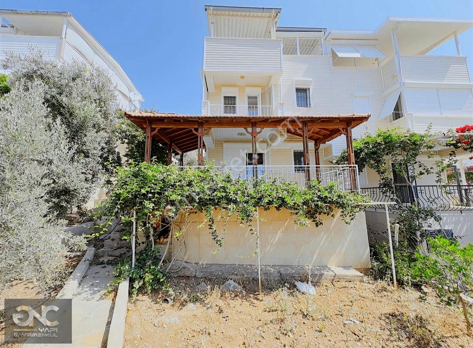 Didim Akbükte Denize 400 Metre Mesafede Geniş Bahçeli 3+1 Yazlık - Görsel 18