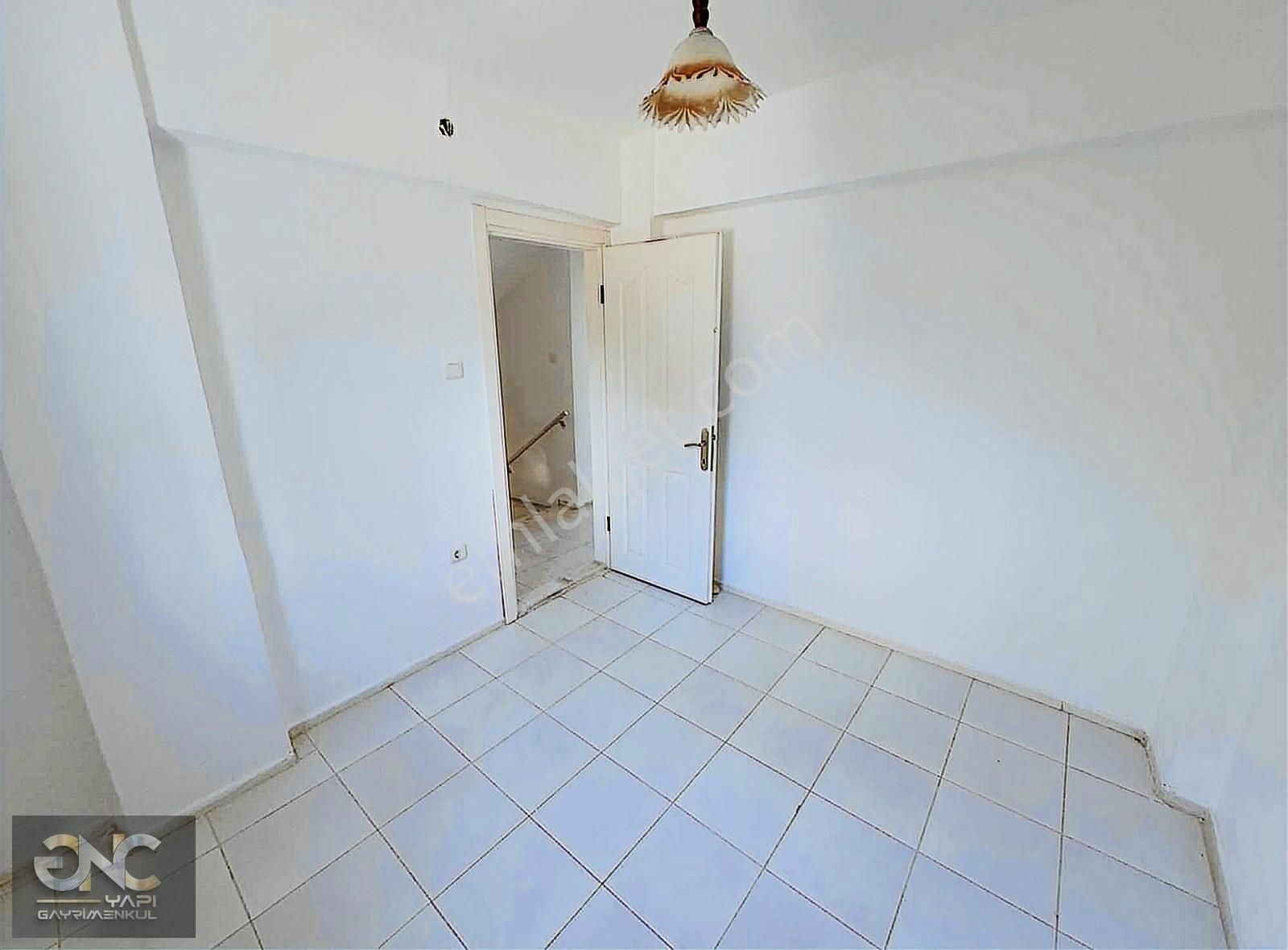 Didim Akbükte Denize 400 Metre Mesafede Geniş Bahçeli 3+1 Yazlık - Görsel 6