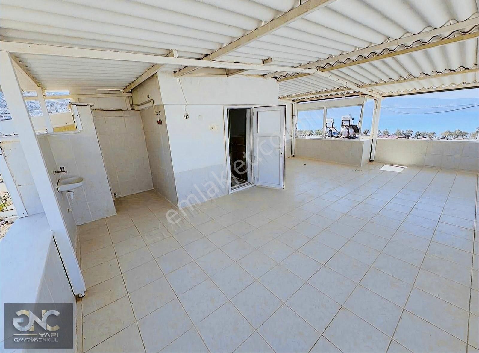 Didim Akbükte Denize 400 Metre Mesafede Geniş Bahçeli 3+1 Yazlık - Görsel 13