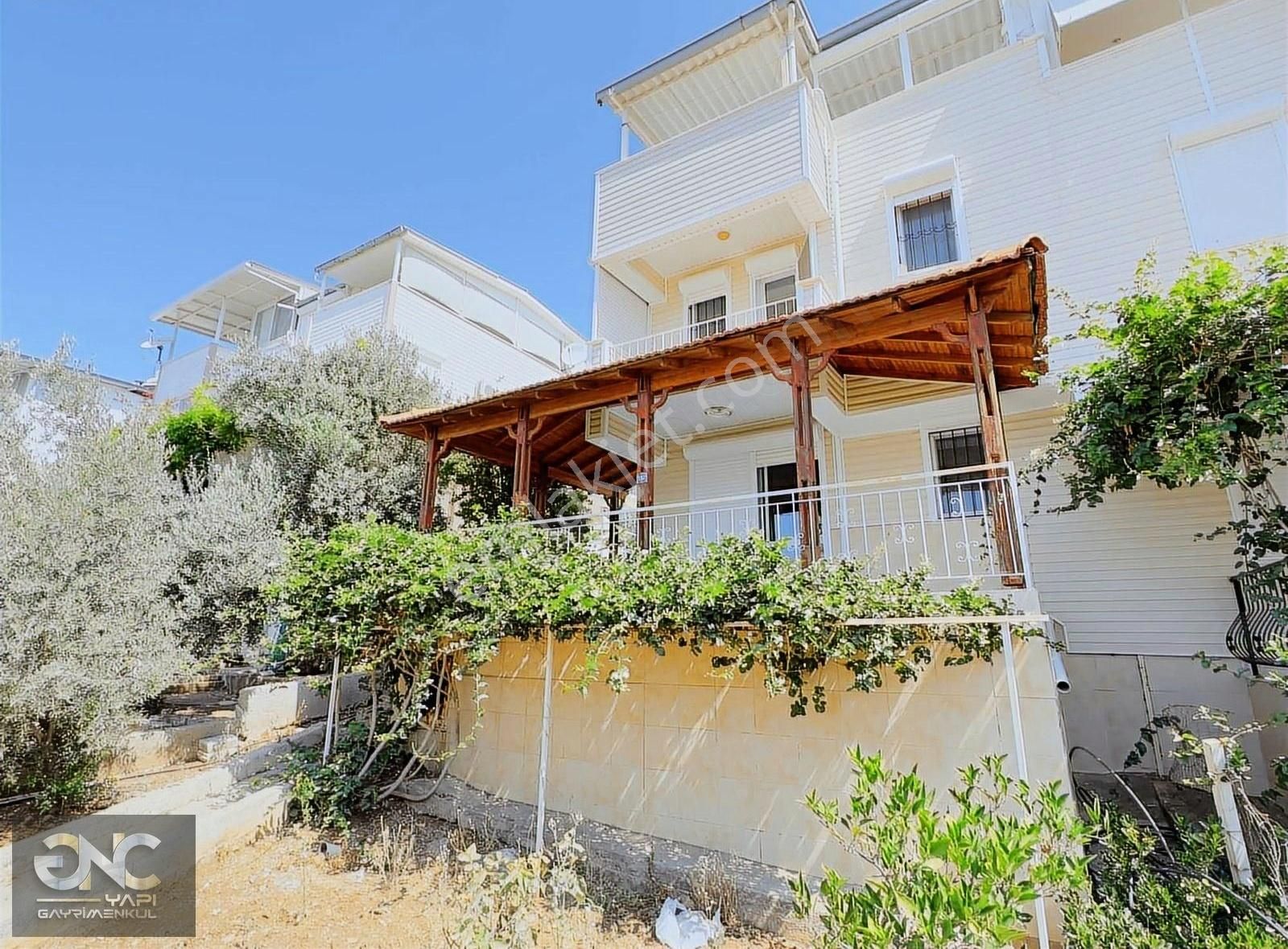 Didim Akbükte Denize 400 Metre Mesafede Geniş Bahçeli 3+1 Yazlık - Görsel 23