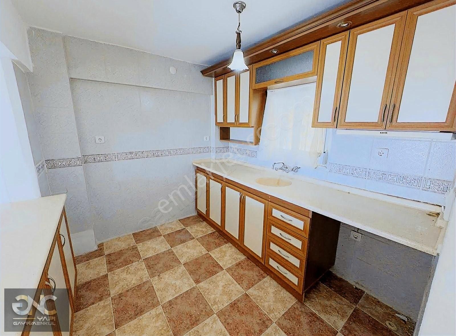 Didim Akbükte Denize 400 Metre Mesafede Geniş Bahçeli 3+1 Yazlık - Görsel 15