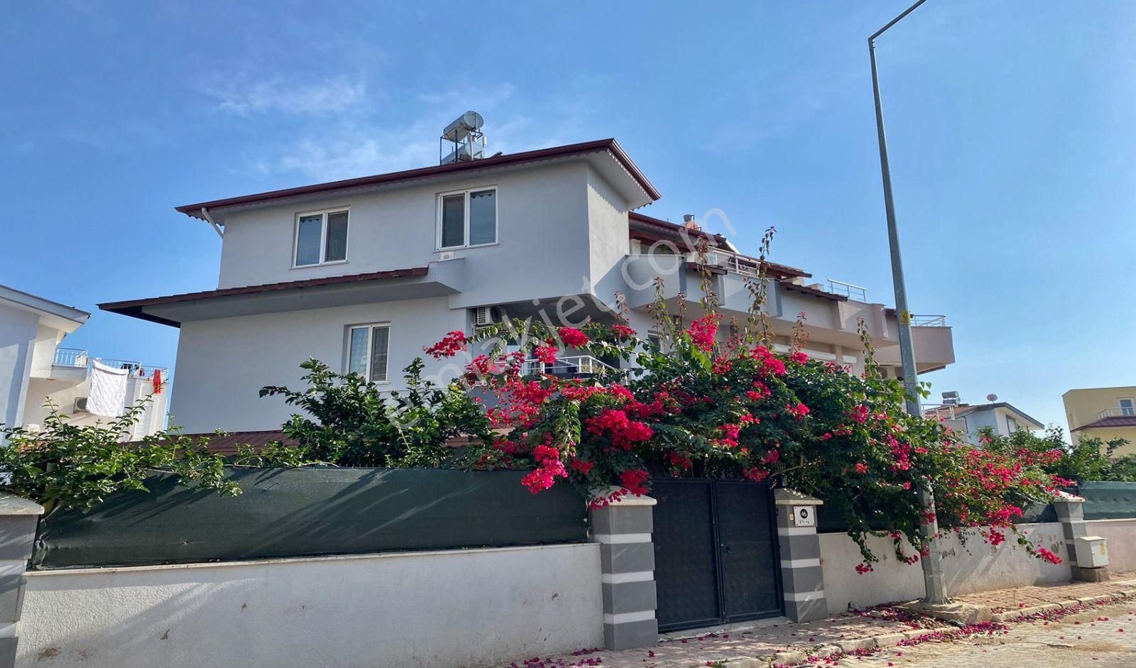 !!belek Kadriye'de Müstakil Havuzlu Geniş 5+1 Tribleks Villa !!