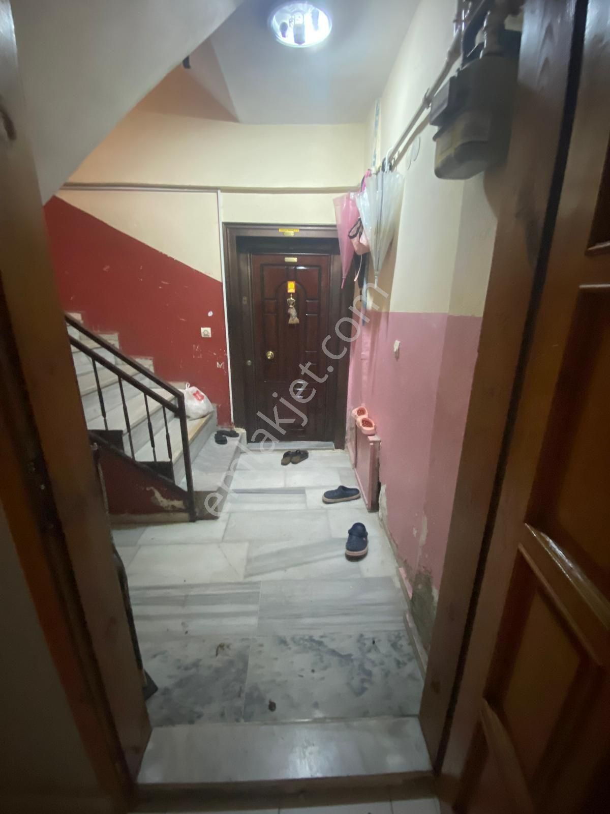 Kadıköy Osmanağa Mahallesi Kuşdili Caddesi Karadut Sokak Boğa Heykeline 50 Metre İster Ofis