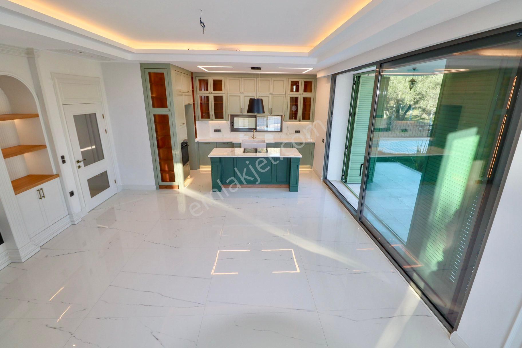 Altınoluk'ta Satılık Özel Havuzlu Villa 650 M2 Arsalı Alaçatı Villa - Görsel 27