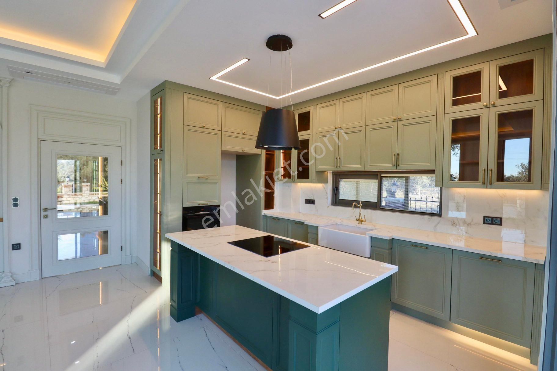 Altınoluk'ta Satılık Özel Havuzlu Villa 650 M2 Arsalı Alaçatı Villa - Görsel 20