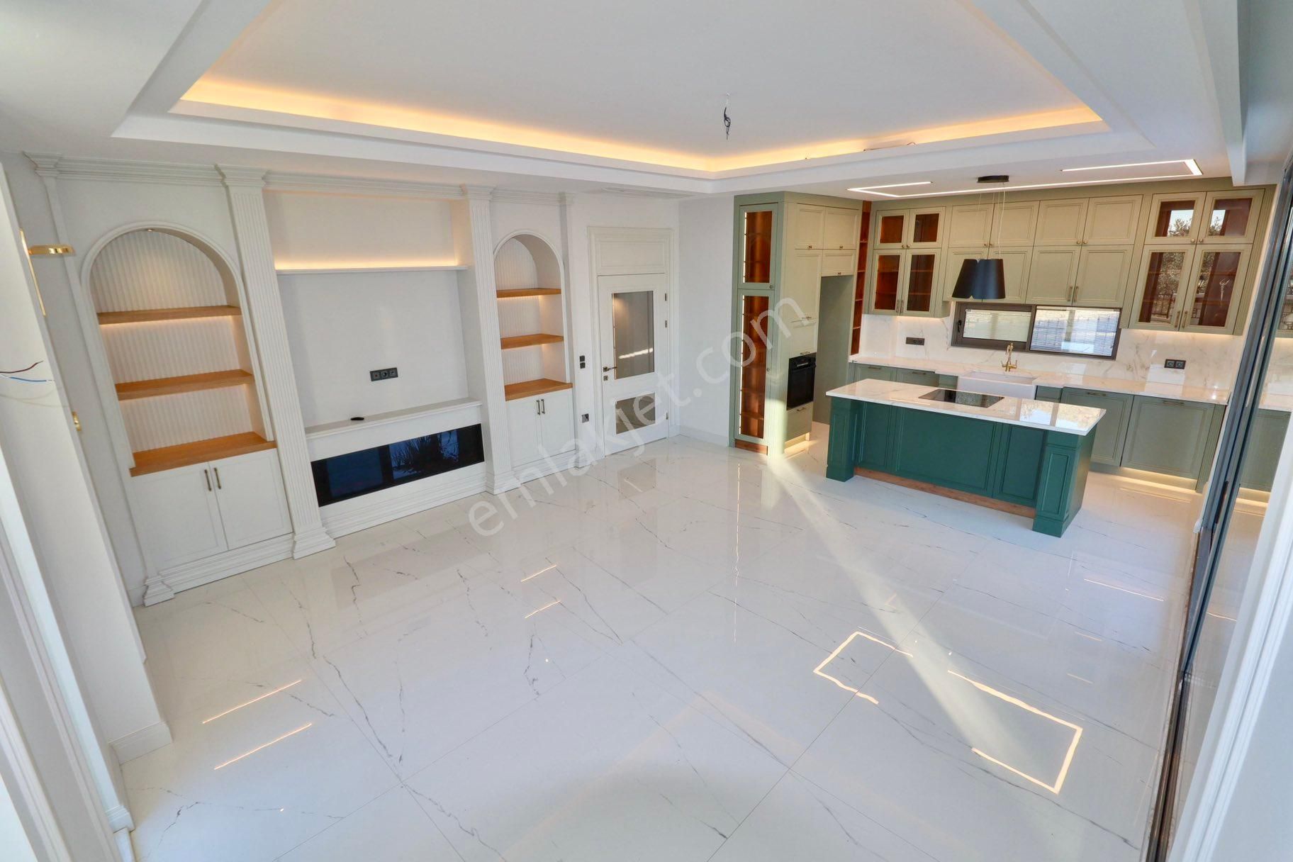 Altınoluk'ta Satılık Özel Havuzlu Villa 650 M2 Arsalı Alaçatı Villa - Görsel 26