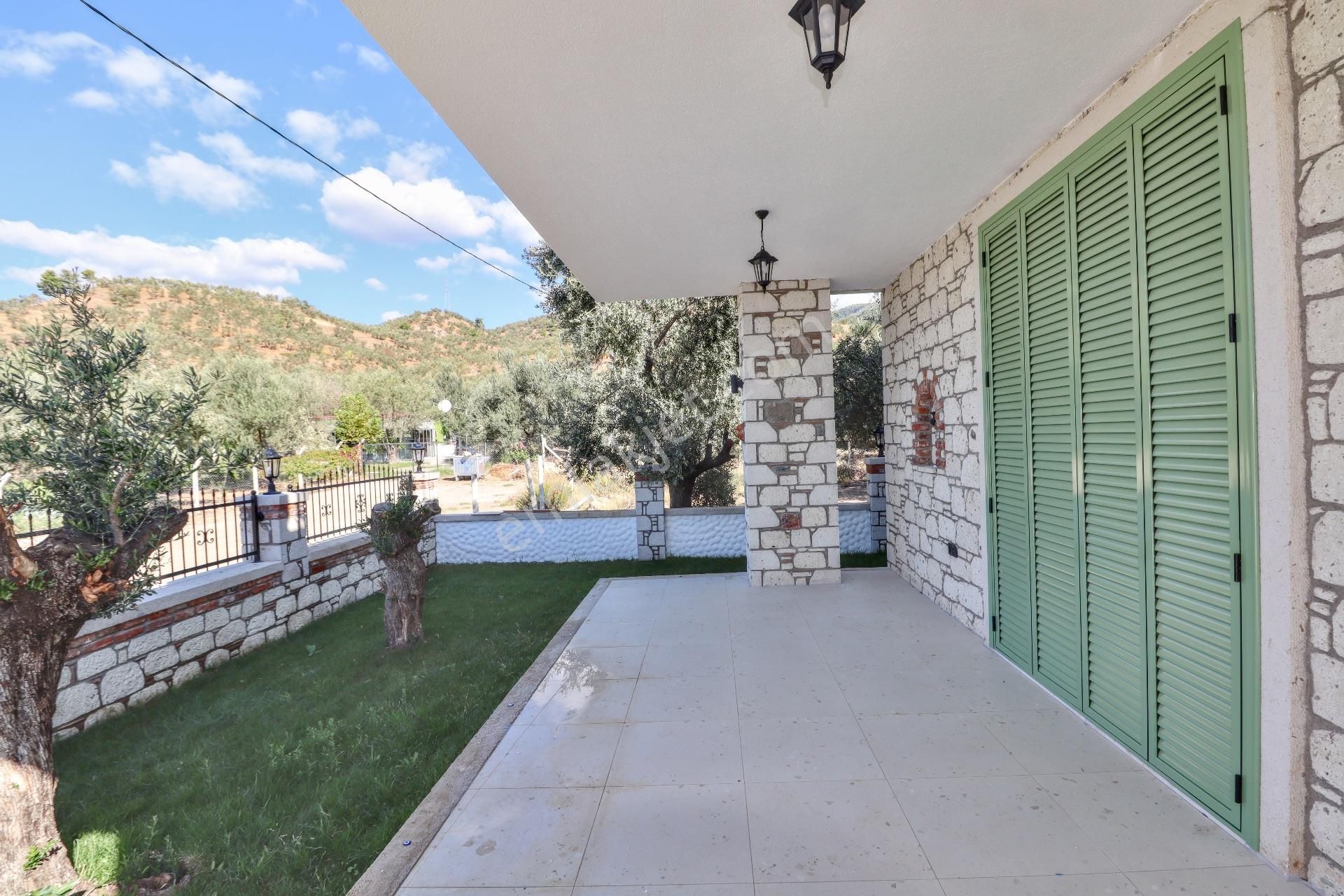 Altınoluk'ta Satılık Özel Havuzlu Villa 650 M2 Arsalı Alaçatı Villa - Görsel 17