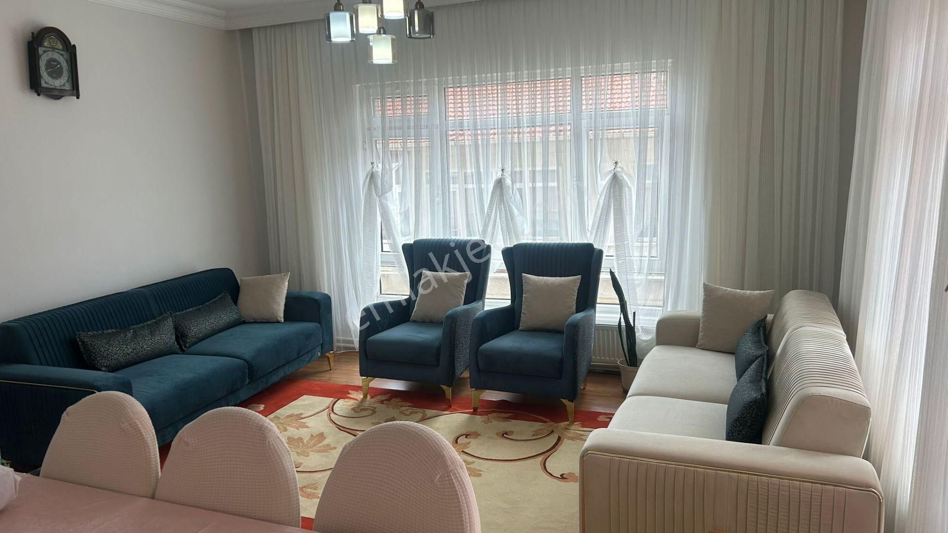 Ertuğrulgazi Mah Cadde Üzeri Yapılı Acil Satılık
