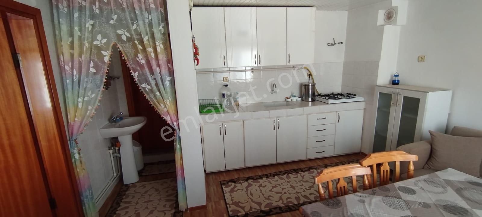 Feyzullah'tan 100. Yılda, 1+1 Eşyalı, Çatı Katı Kiralık Daire