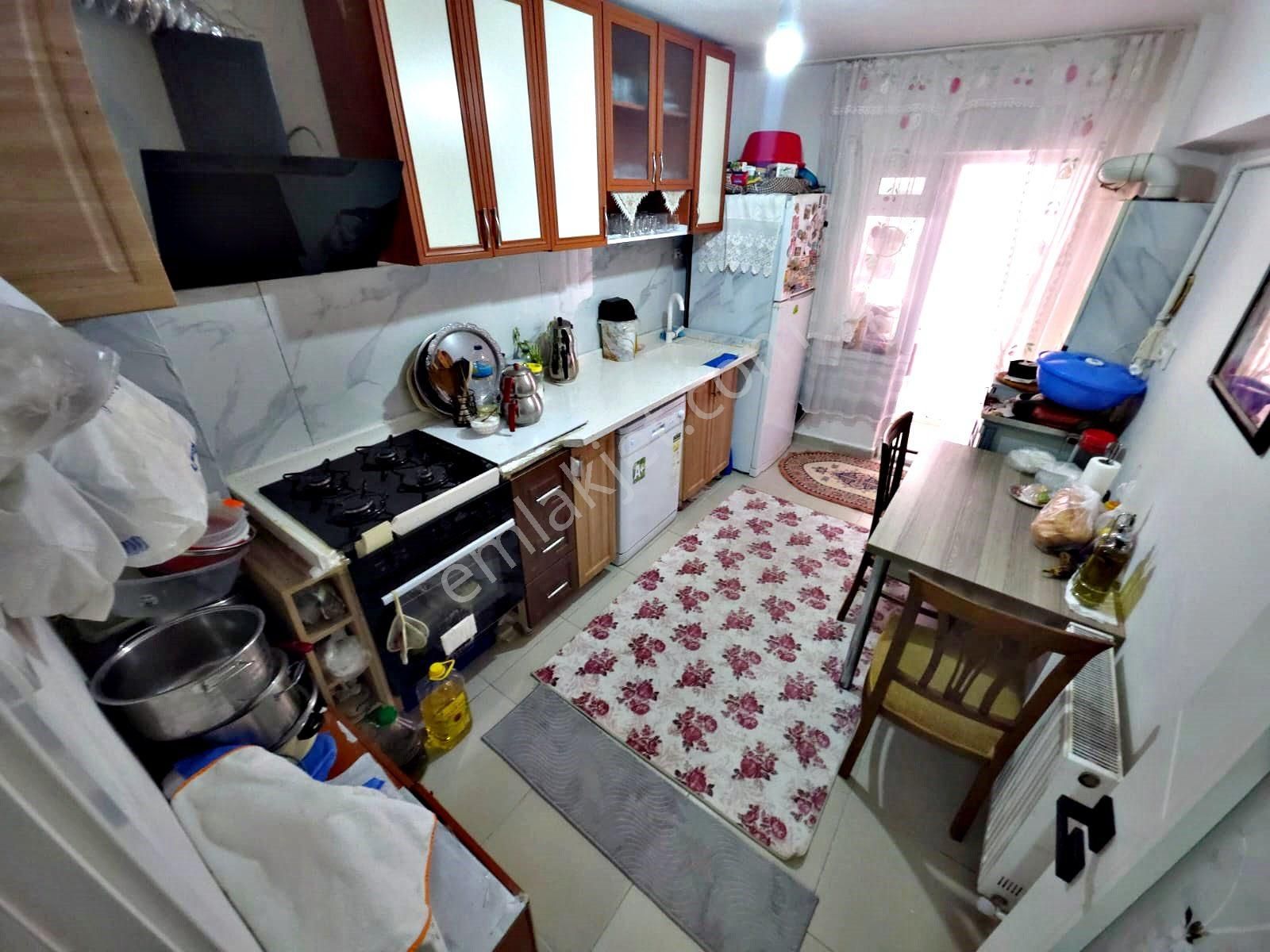 Sıla'dan Atatürk Mahallesi'nde Kat Konumunda 2+1 Satılık Daire!
