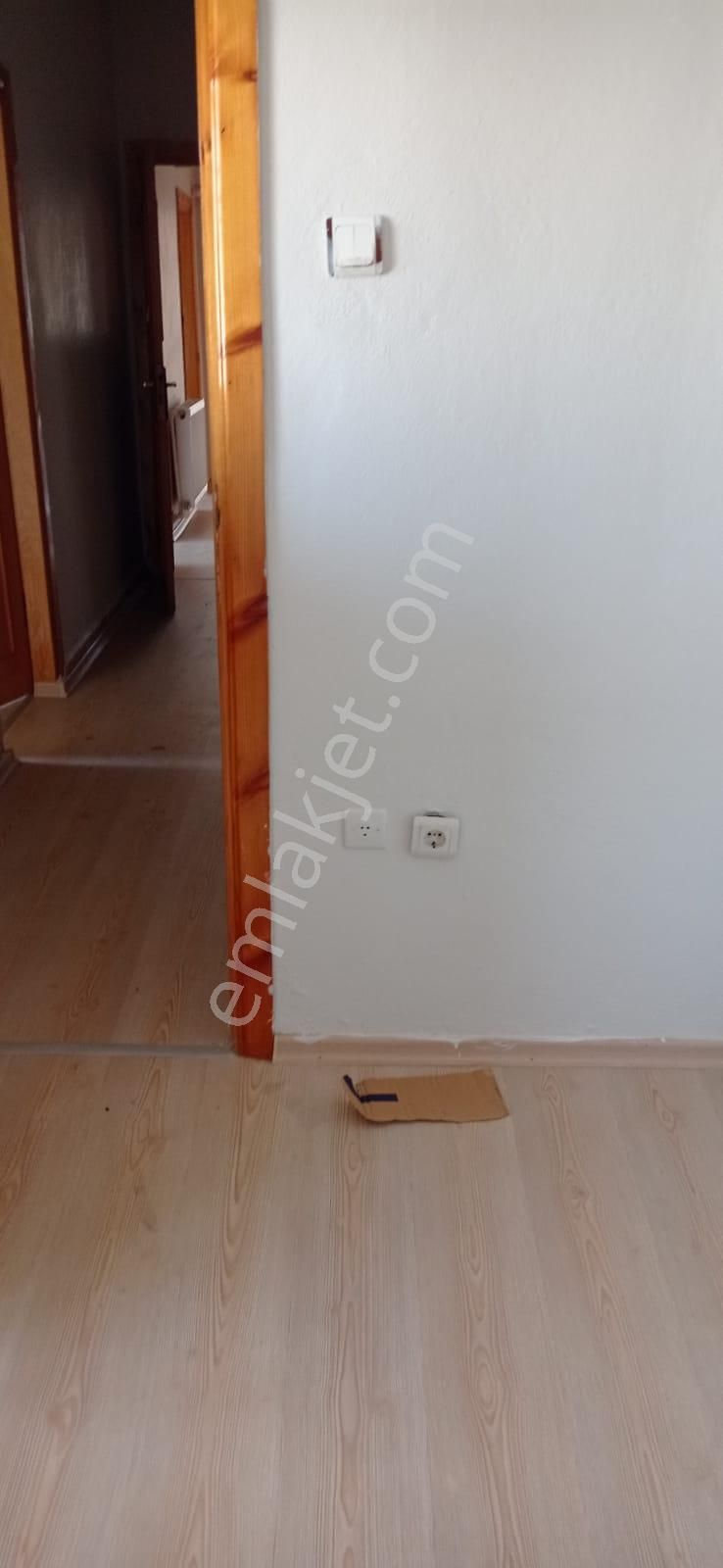 Derince Yeni Kentte Asansörlü 3+1 Kiralık Daire