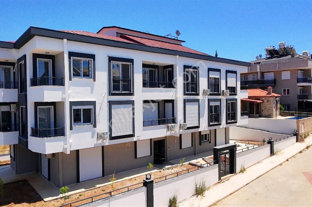 Didim Hisar Mahallesinde, Fener Caddesinin Yanı Başında, Satılık Bahçe Katı 2+1, Sıfır Daire