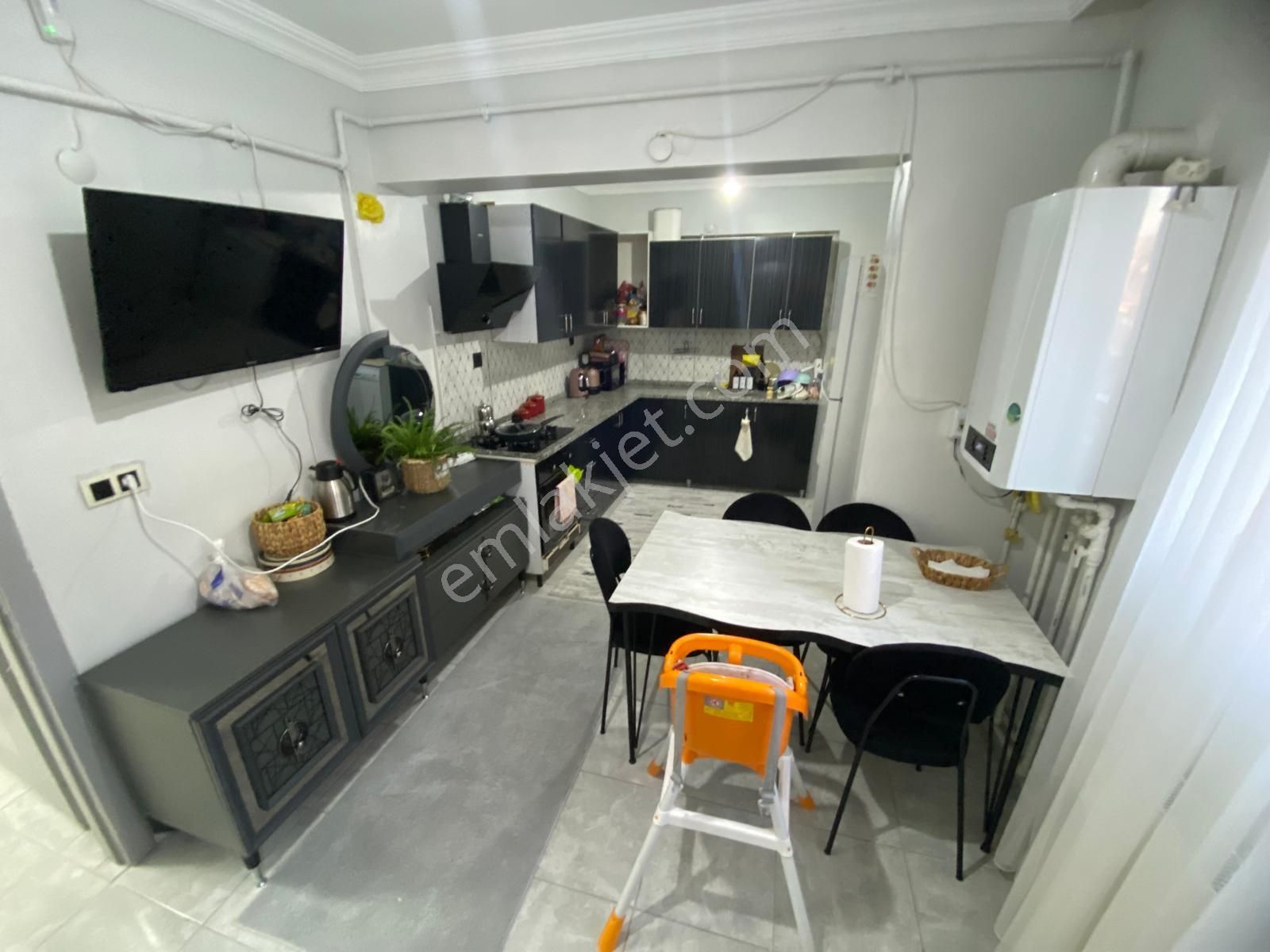 Yılmaz'dan Masrafsız Yapılı Asansörlü 2+1 Giriş Kat Daire