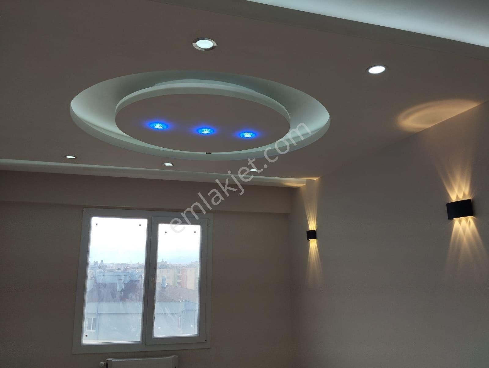 Zümrütte Havaalanına Yakın 180 M2 3+1daire - Görsel 23