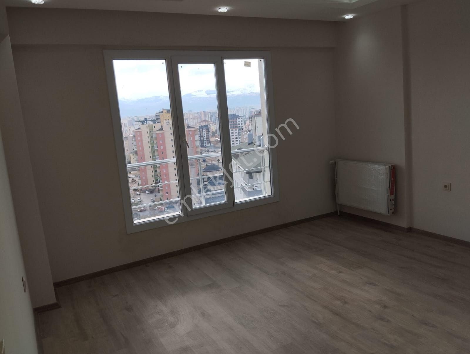 Zümrütte Havaalanına Yakın 180 M2 3+1daire - Görsel 26