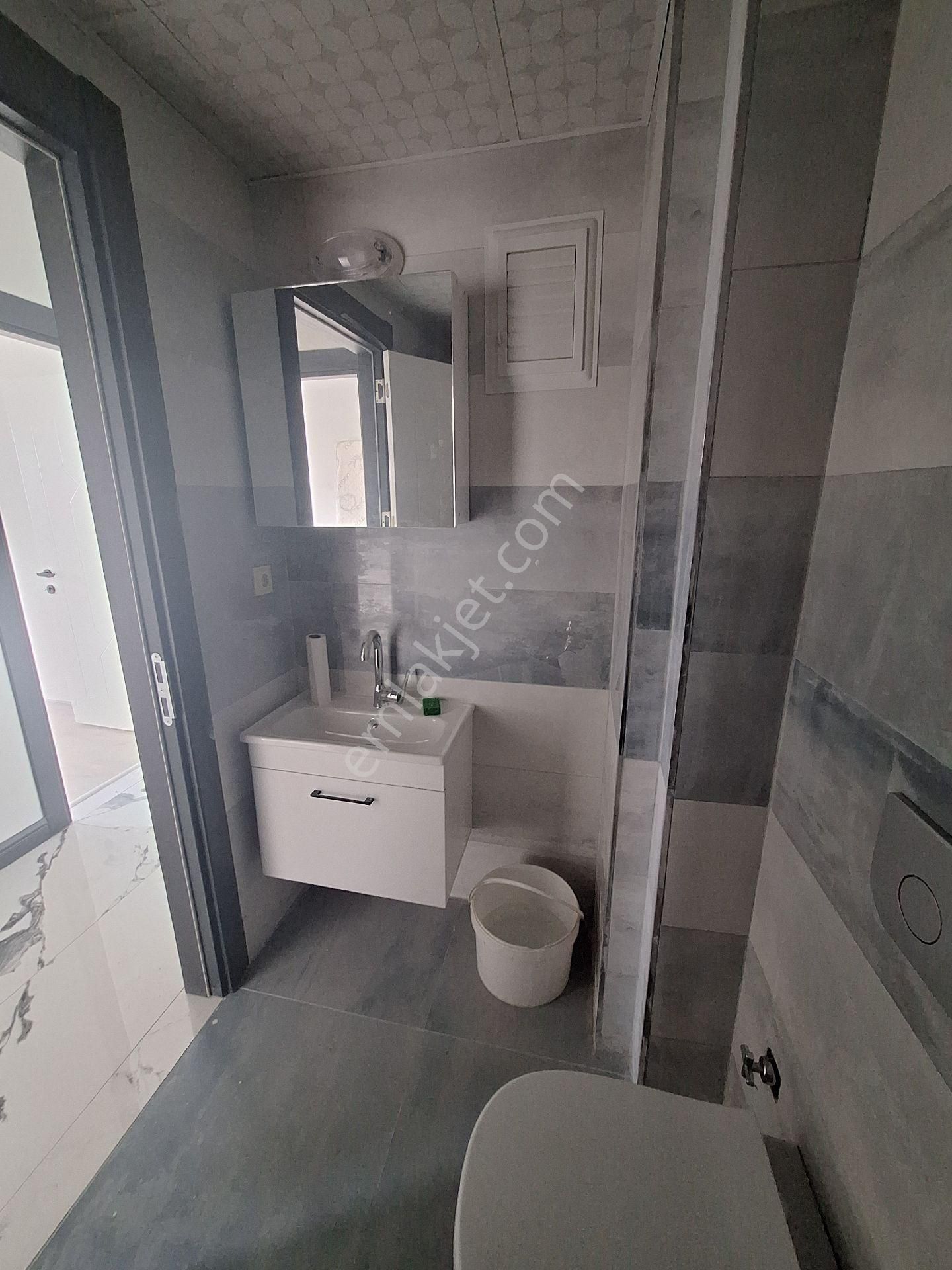 Zümrütte Havaalanına Yakın 180 M2 3+1daire - Görsel 18