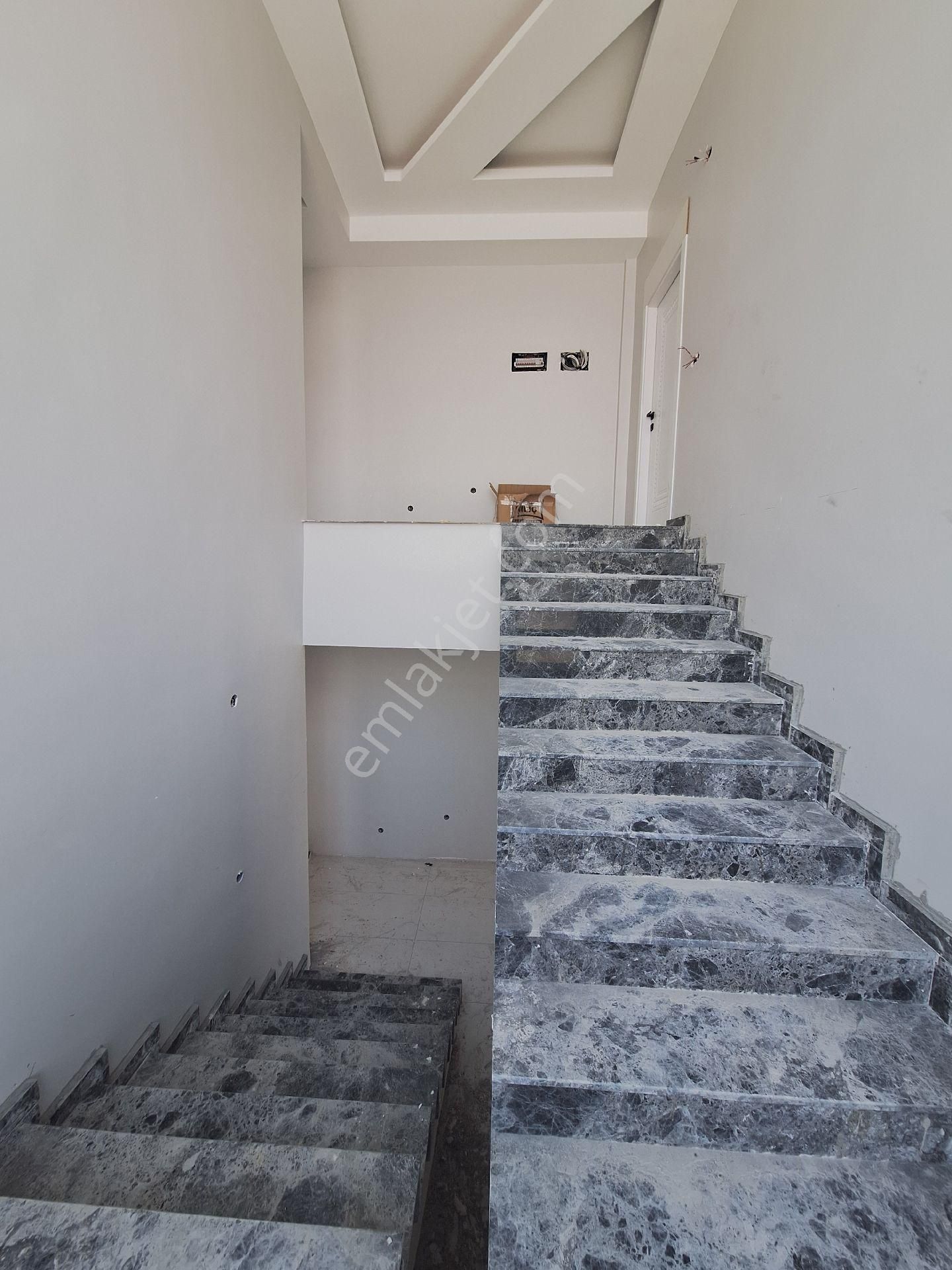 Hacılar Yolunda Satılık 607 M2 Bahçeli 6+1 Lüks Villa - Görsel 14