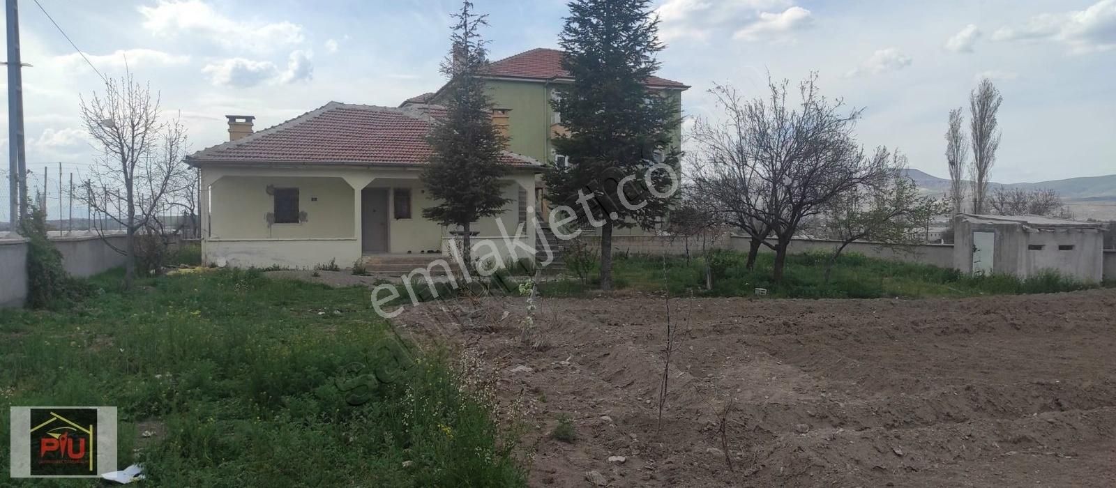 Buğdaylı'da 1291 M2 Arsası Olan Satılık Müstakil Ev