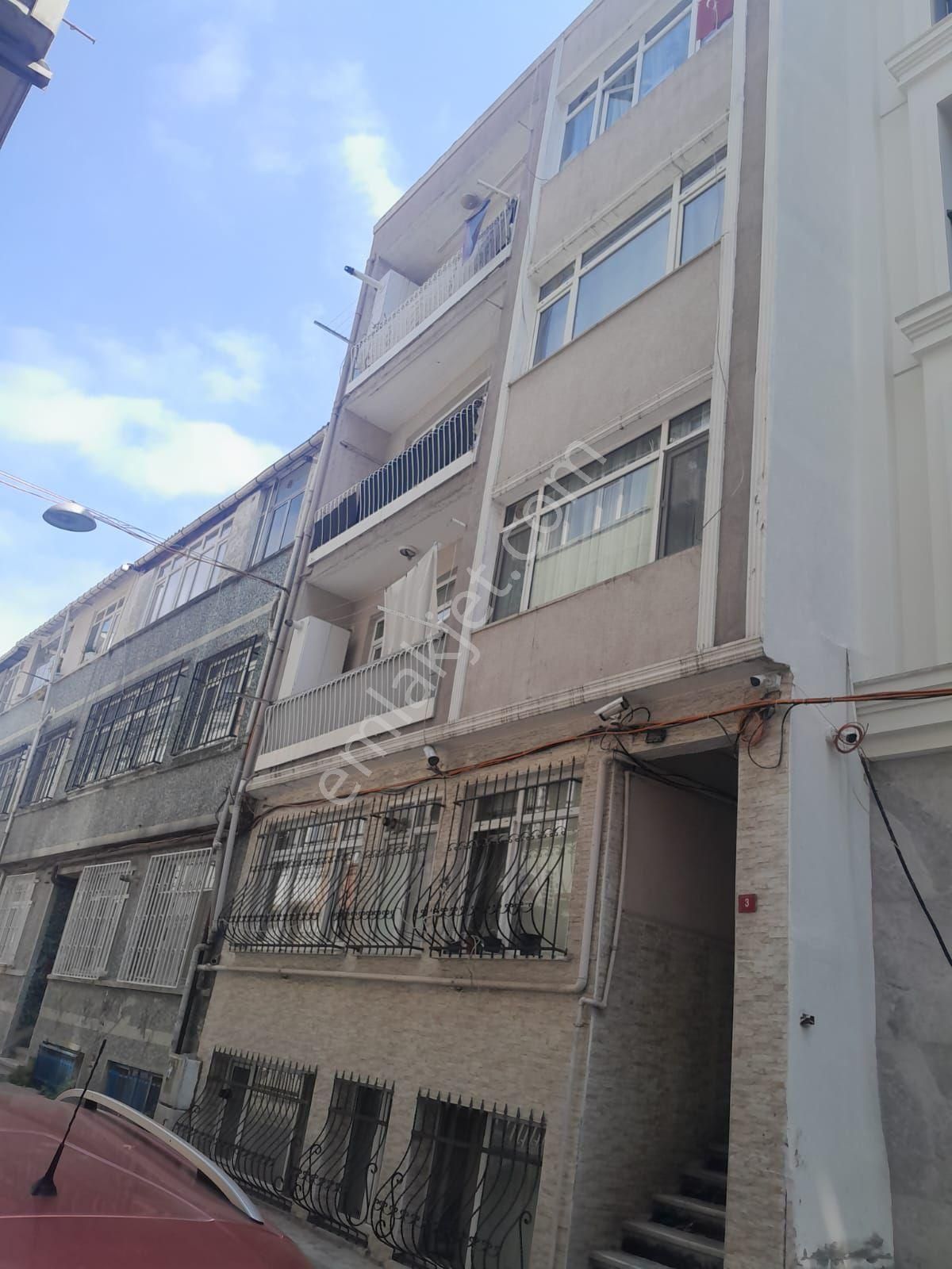 Kocamustafapaşa Da Çok Merkezi Konumda Satılık Daire