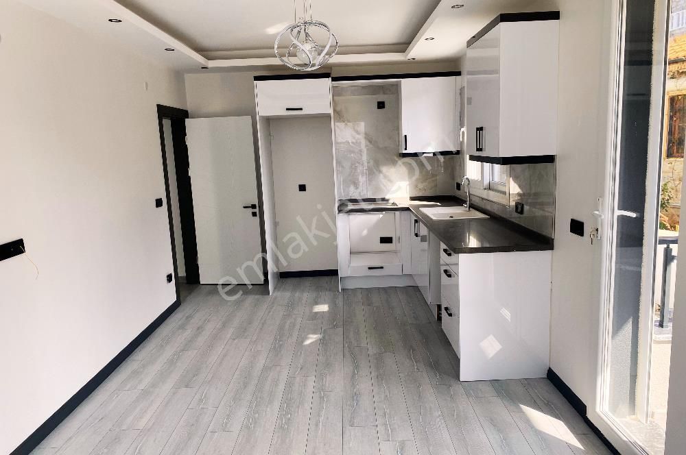Didim Hisar Mahallesinde, Fener Caddesi Yanı, Asansörlü Sıfır Binada Satılık Köşe 2+1 Daire - Görsel 16