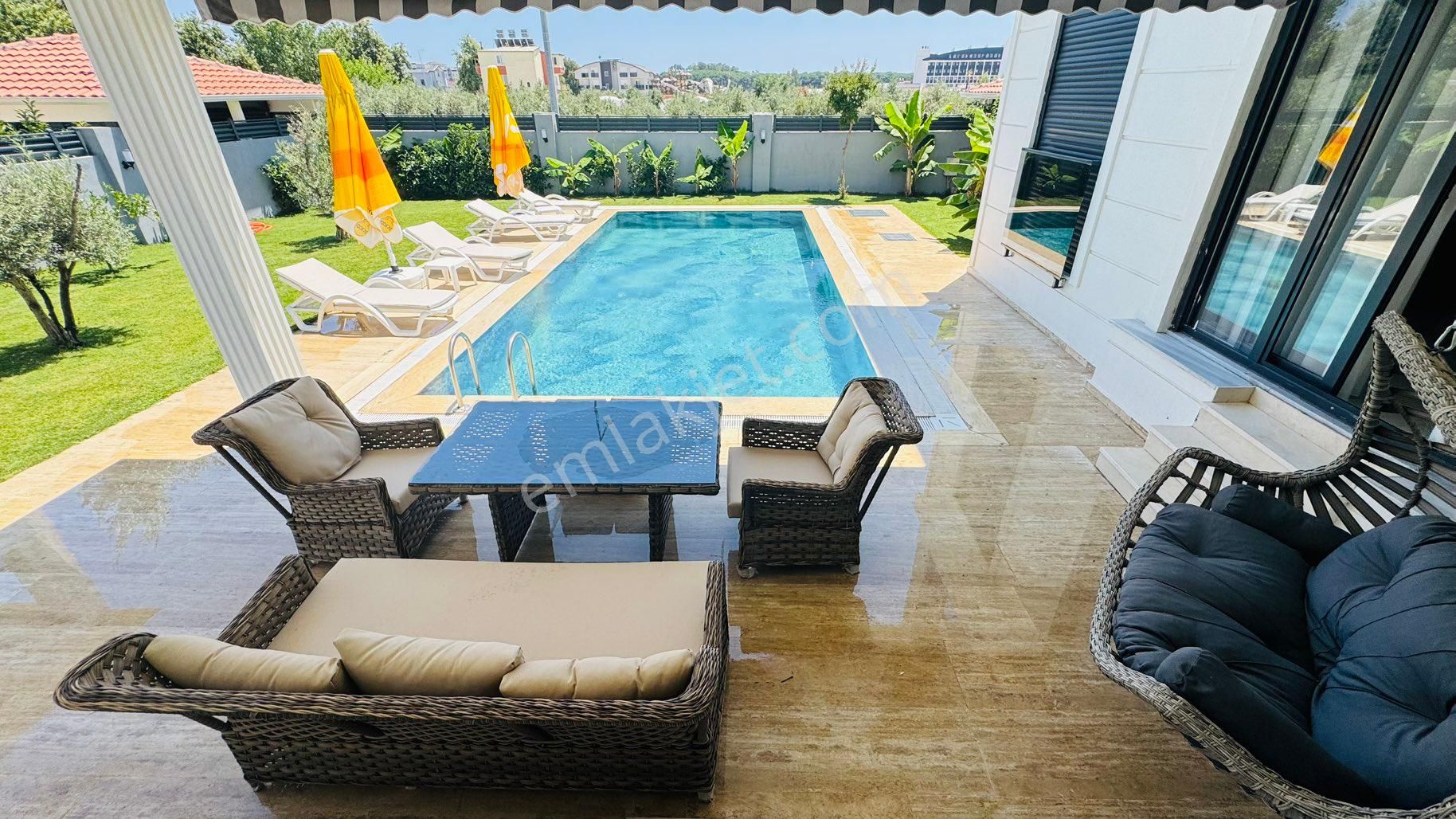 Günlük Kiralık Lüks Havuzlu Villa - Görsel 24