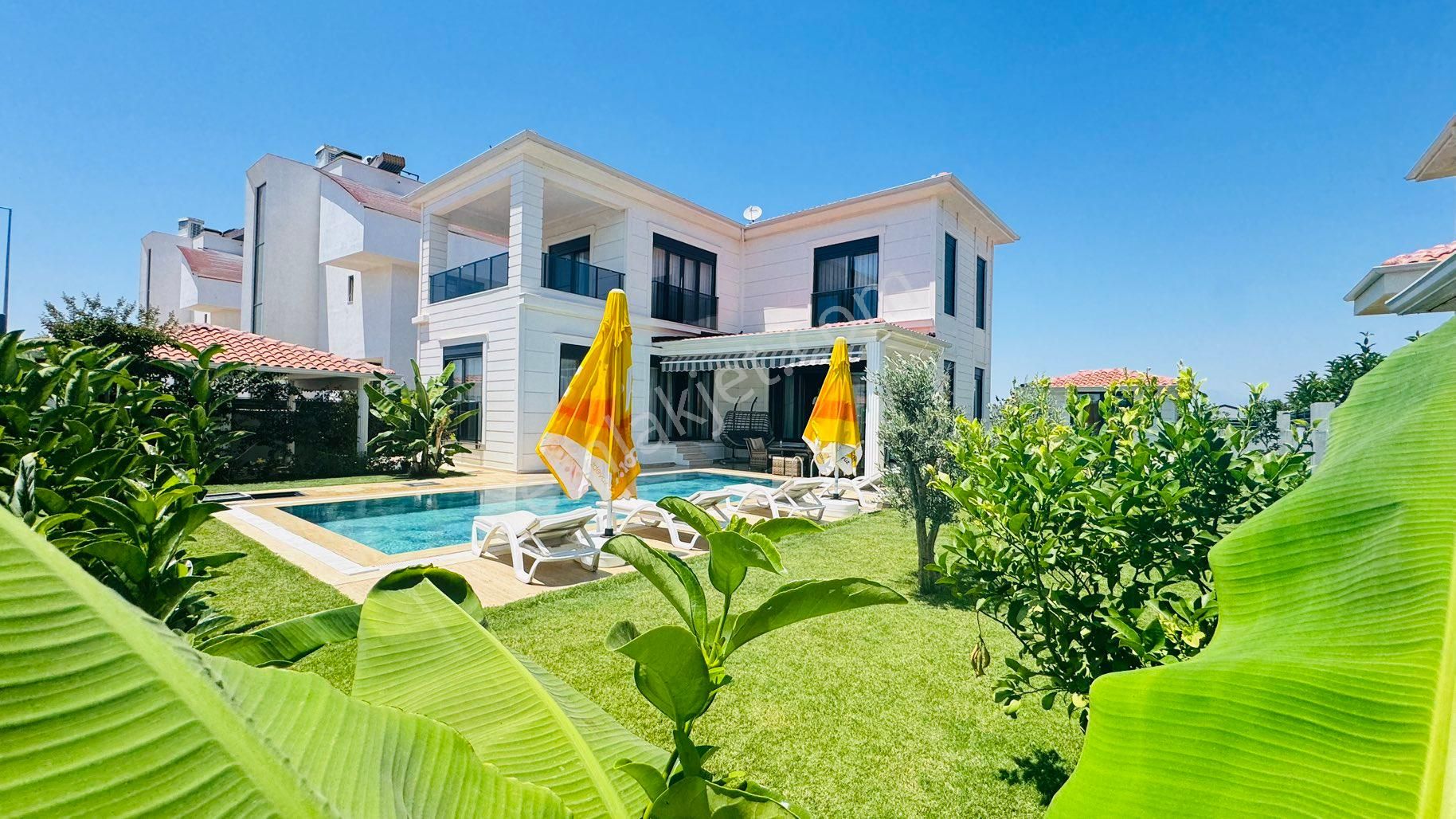 Günlük Kiralık Lüks Havuzlu Villa