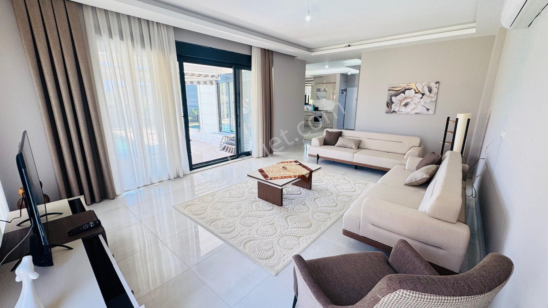 Günlük Kiralık Lüks Havuzlu Villa - Görsel 23