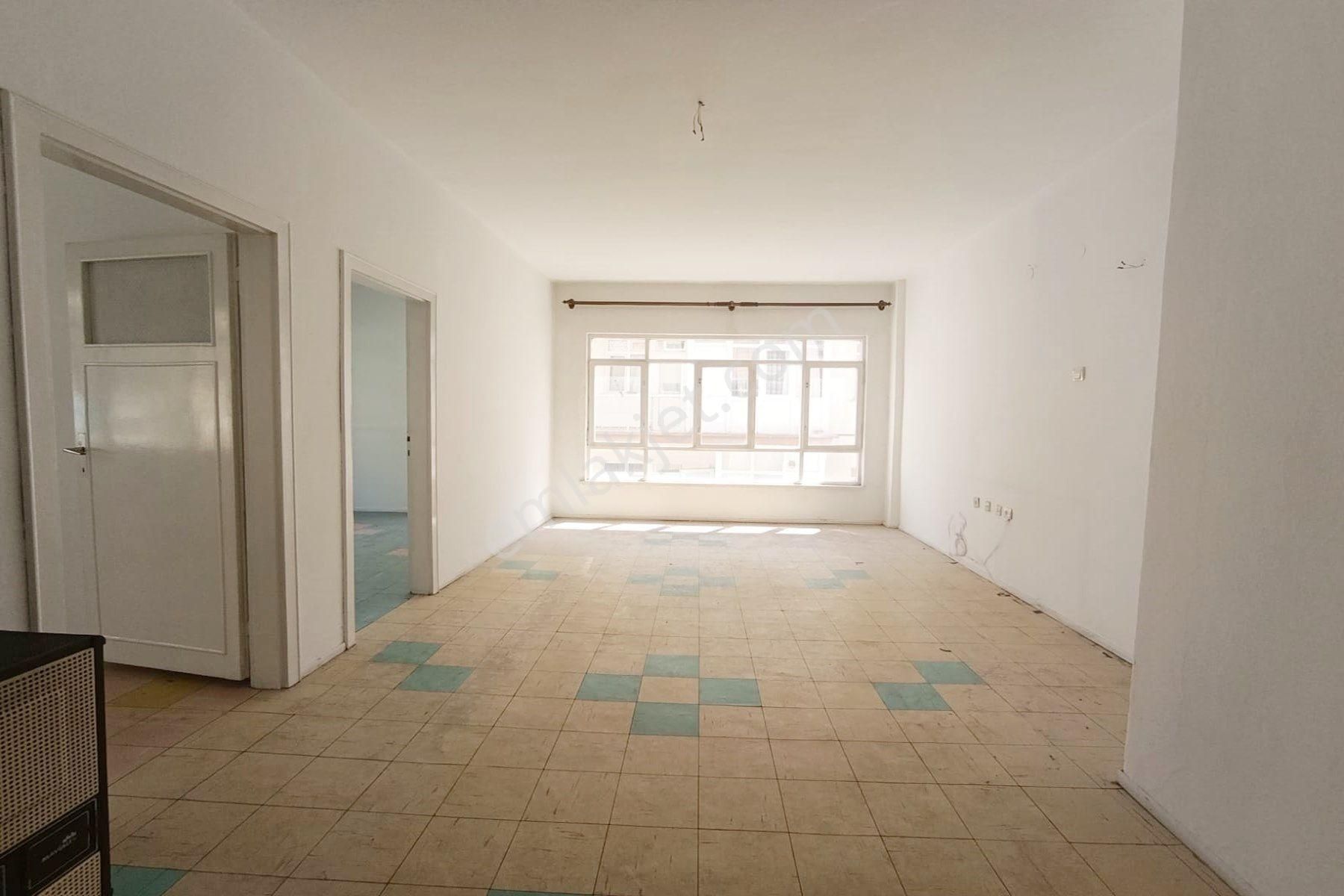 Karargahtepe Mahallesi 3+1 Katta Satılık Daire