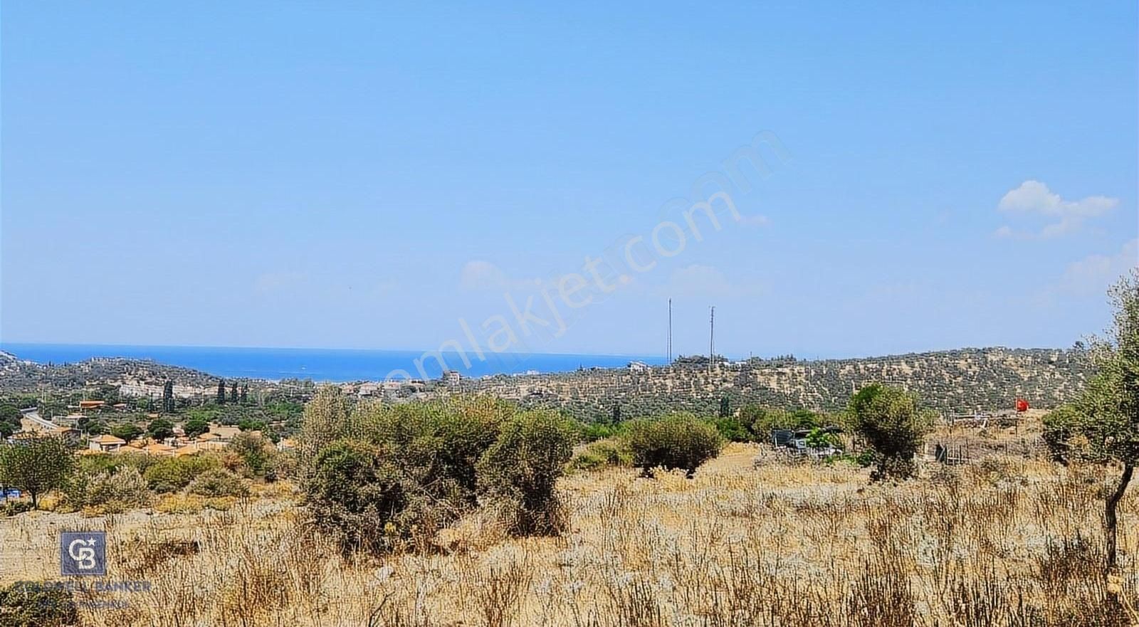 Dikili Bademli'de Deniz Manzaralı Arsa