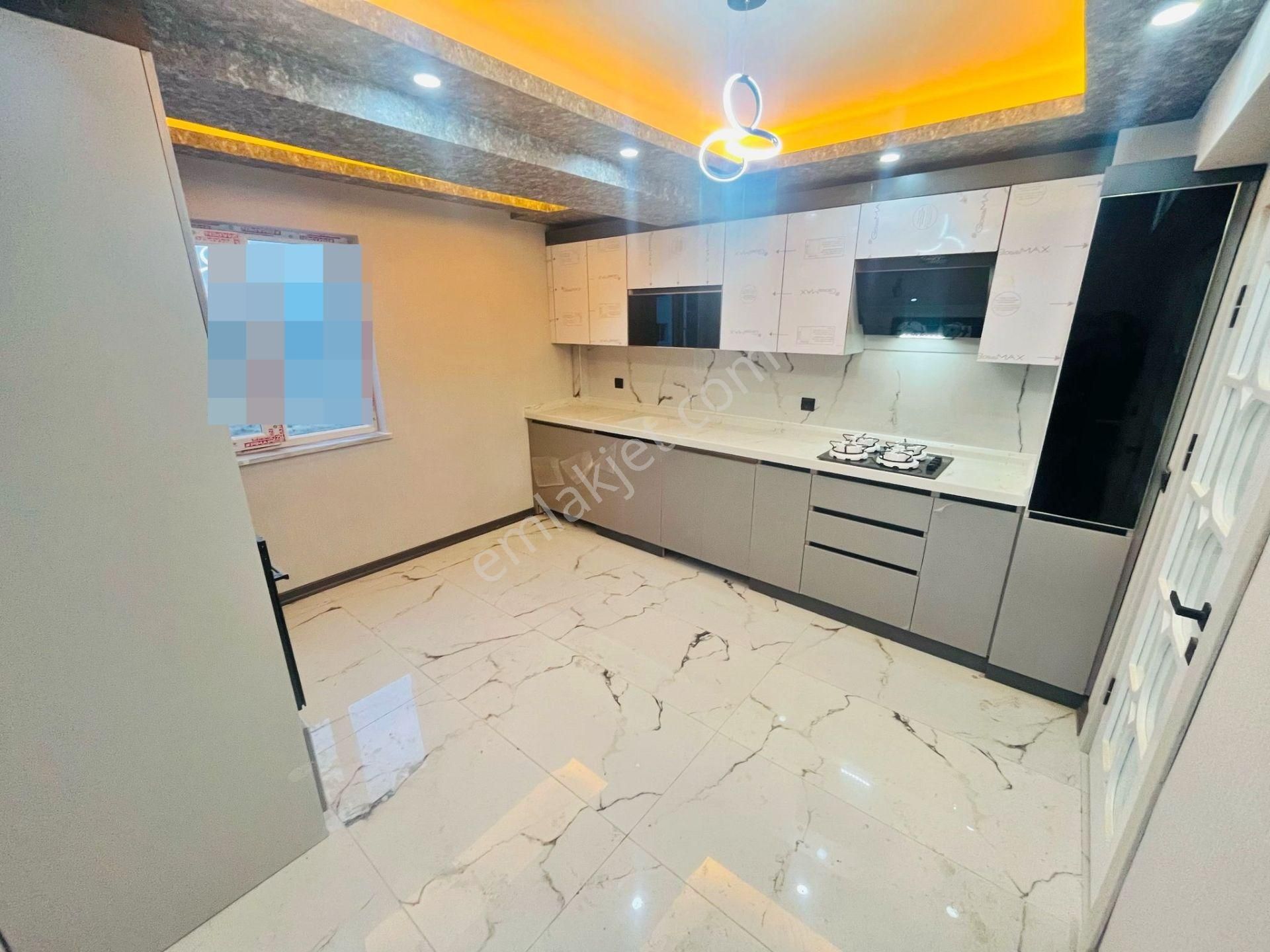 Denizden Sıfır Çok Kullanışlı Arakt Ön Cephe Mega Lüks 3+1 Daire