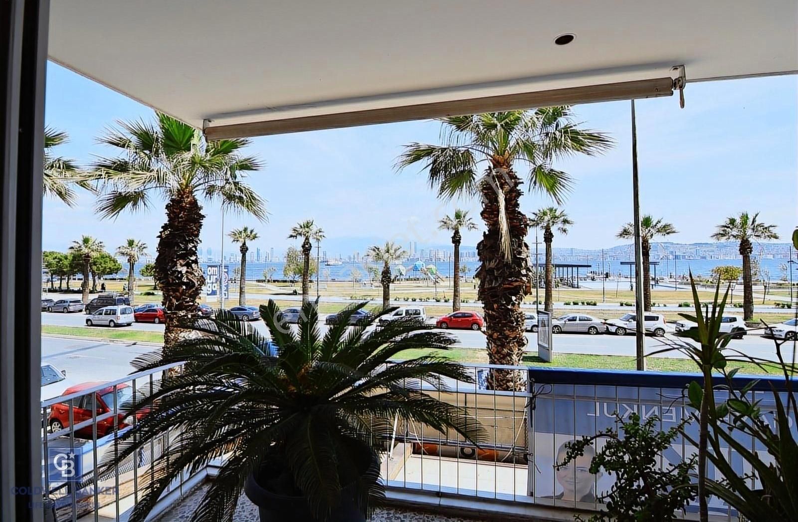 Karşıyaka Sahilde 3+1 Satılık Daire - Görsel 3