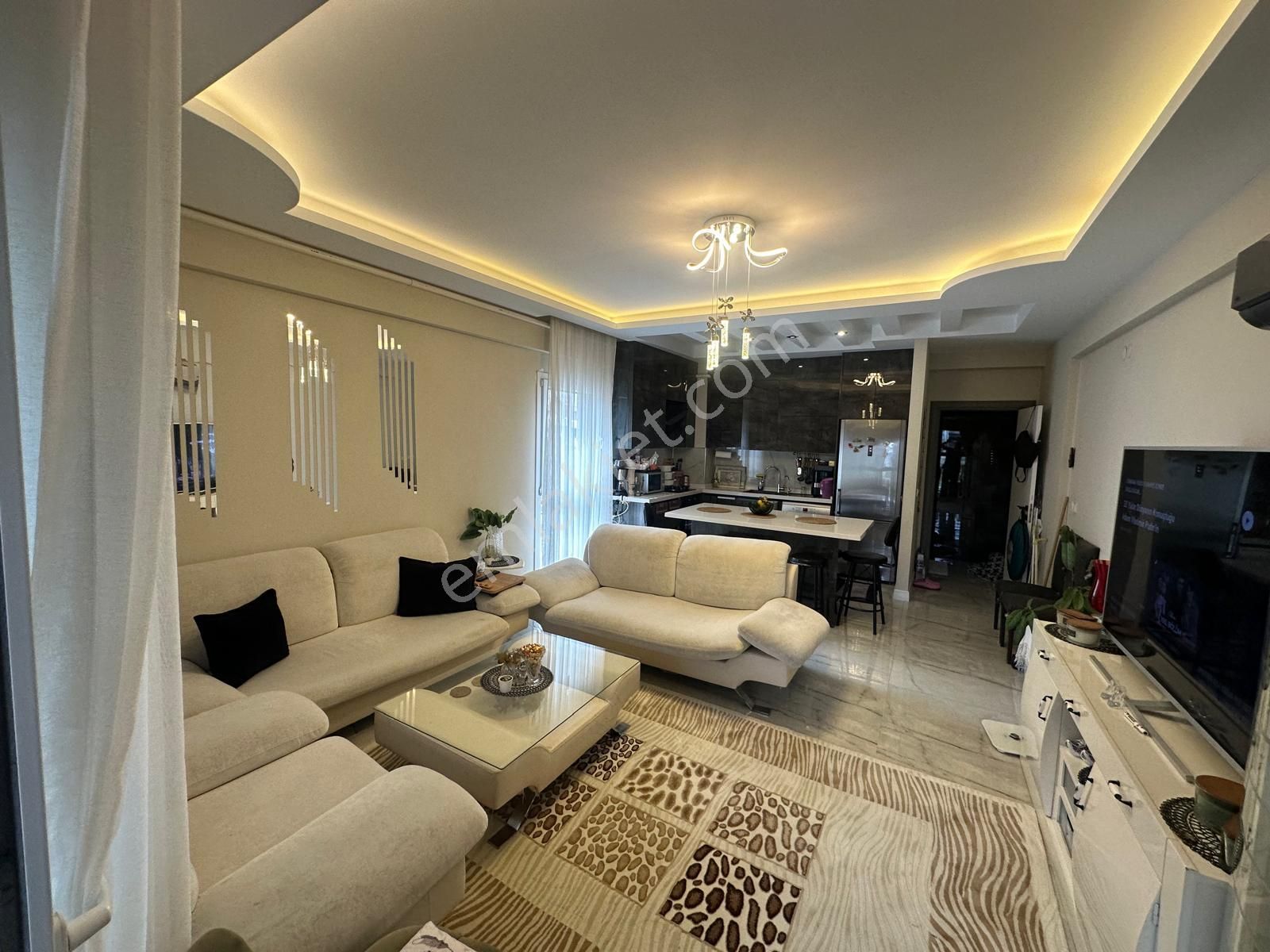 Kuşadası Lüx Tasarımyla Satılık Modern Daire