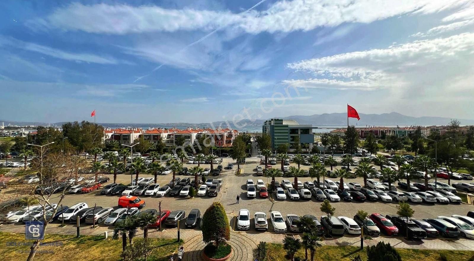 Mavişehir Kuğu Bloklarında Deniz Manzaralı 1+1 Kiralık Daire