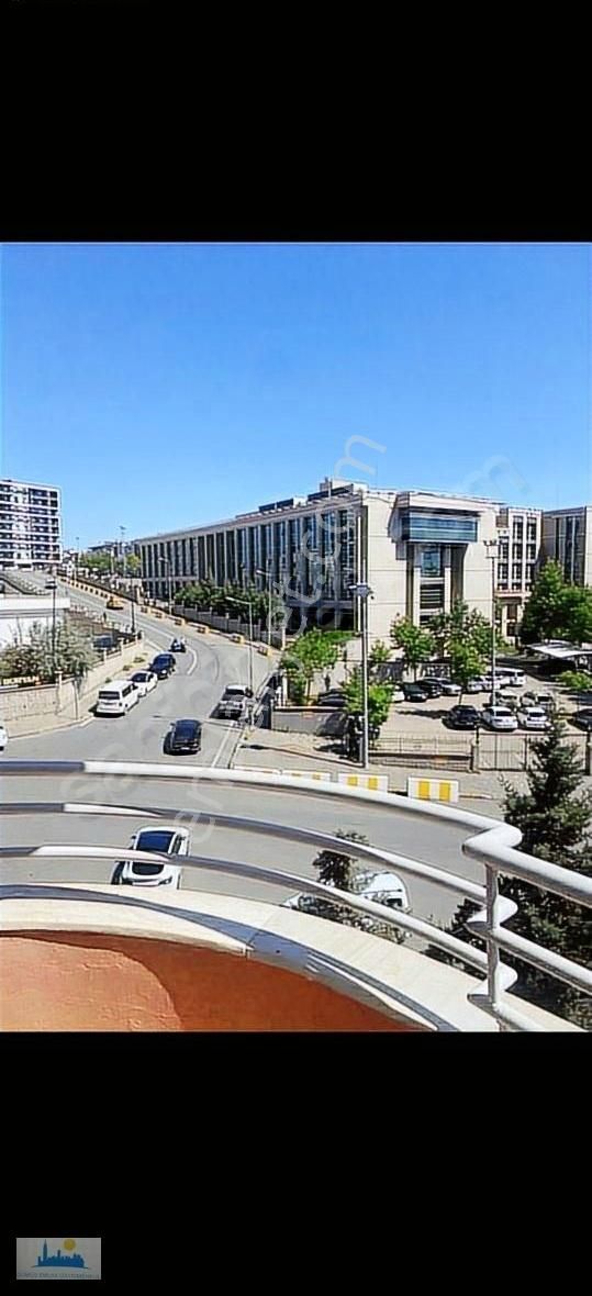 Yeni Adliye Karşısı Kiralık 4+1 Site İçi Daire
