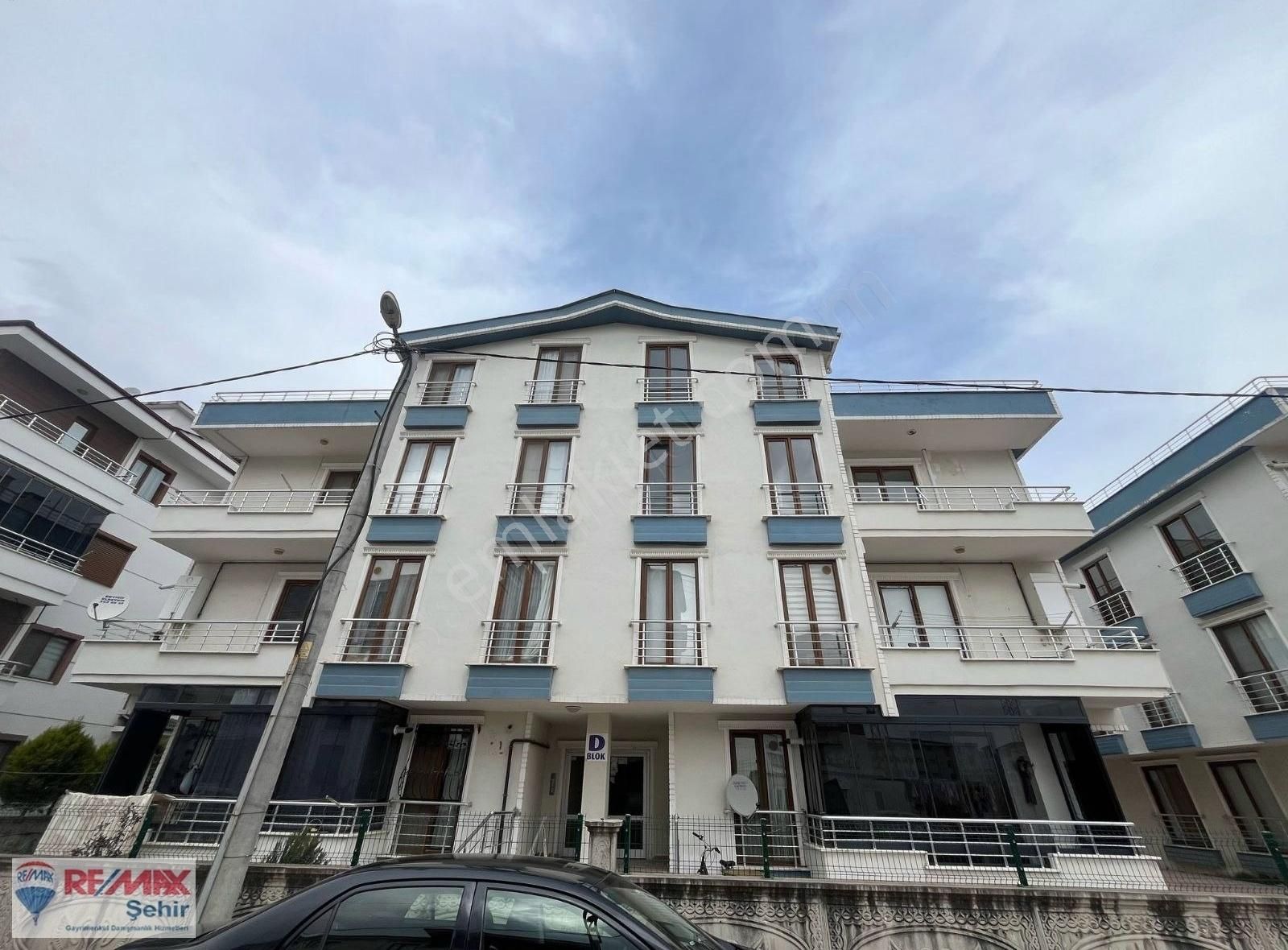 Yalova Remax Şehir 2'den Çiftlikköy'de Net 185 M2 Satılık Dublex