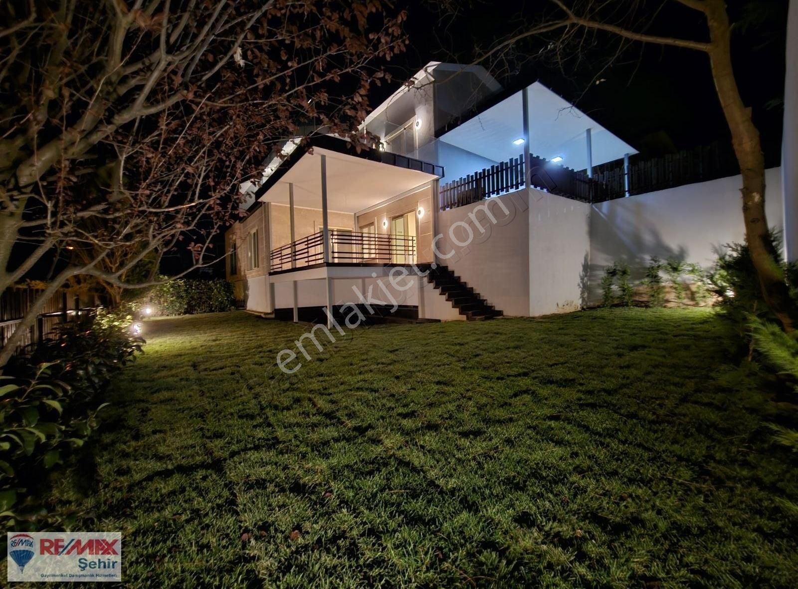 Yalova Remax Şehir'den Sakura Park'ta Satılık Lüks Villa