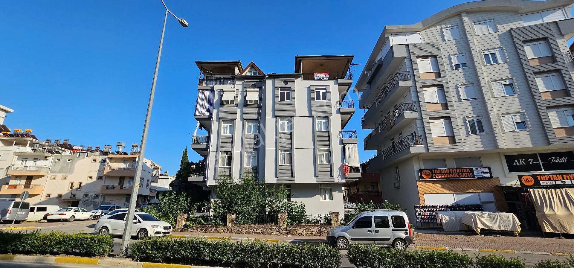 Yayla Mahallesinde Cadde Üzerinde Kiralık 4+1 Dubleks