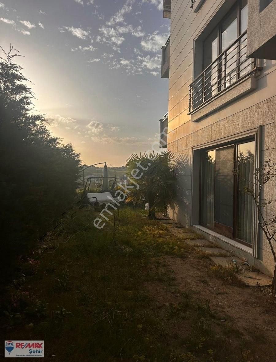 Re/max Şehir'den Asude Vadi Satılık 3+1 Ön Sıra Bahçe Katı