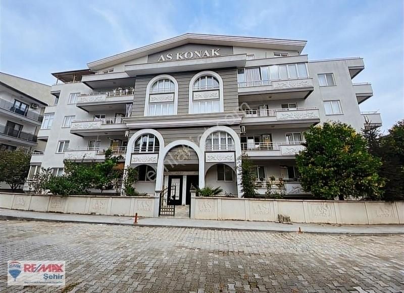 Remax Yalova'dan Merkez Gazi Osmanpaşa'da 6+1 Satılık Dubleks