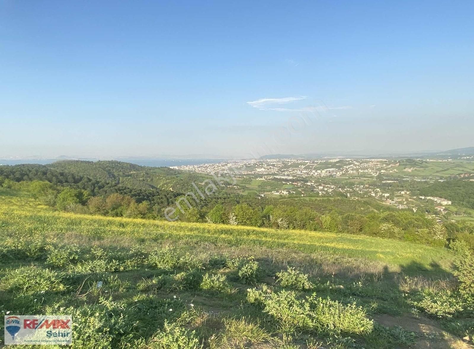 Remax Dan Yalova Termal Akköyde Muhteşem Manzaralı Arsalar
