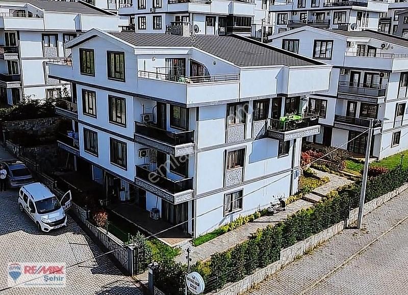 Remax Şehir Özden Mh.site İçi Deniz Manzaralı 4+1 Bahçe Dubleks
