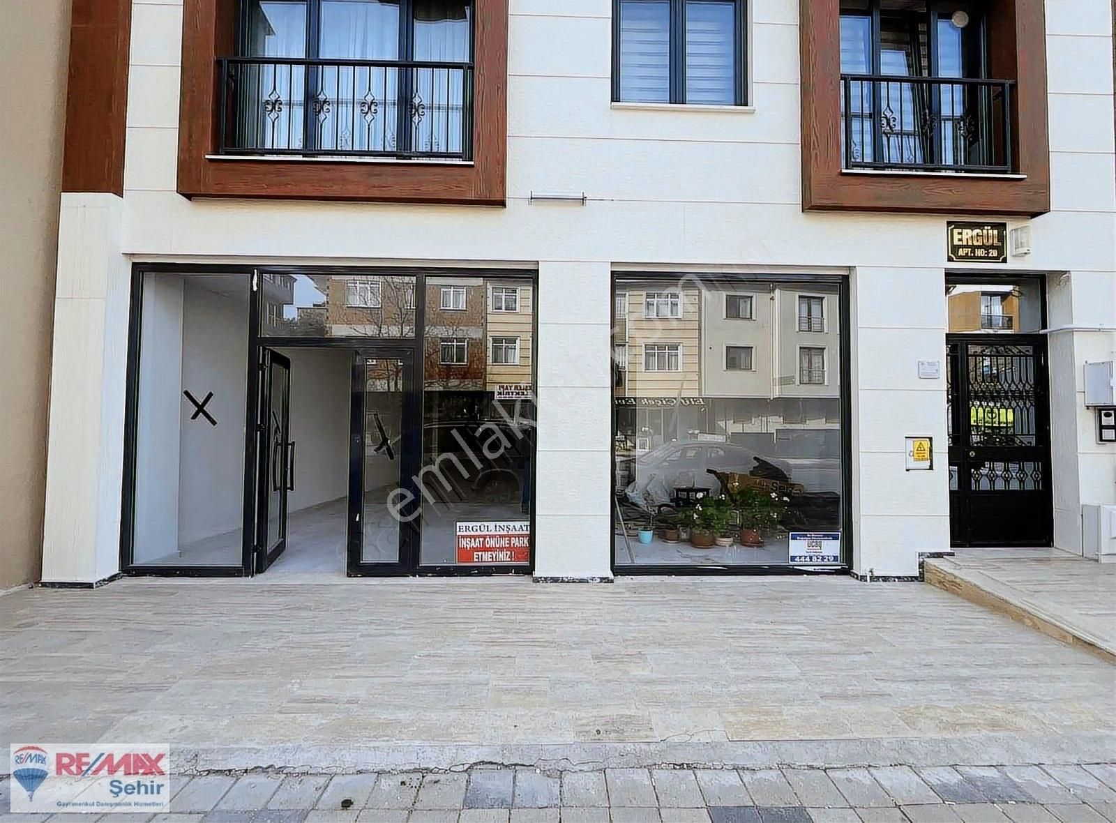 Remax Şehir 2 Gop Mah. Kazım Patıl Cd. Kiralık 130 M2 Dükkan